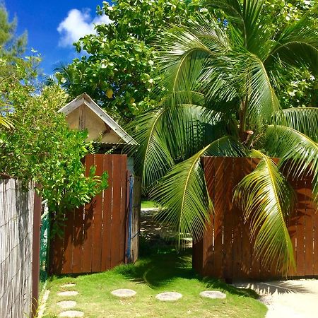 Fare Maeva Moorea Hotel Teavaro Exterior photo